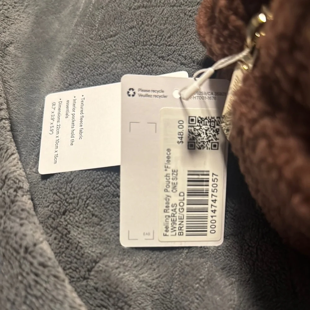 Lululemon Feeling Ready Fleece Pouch